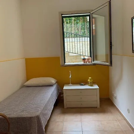 Holiday home Trono A Mare 2 *