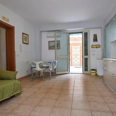 Holiday home Trono A Mare 2 *